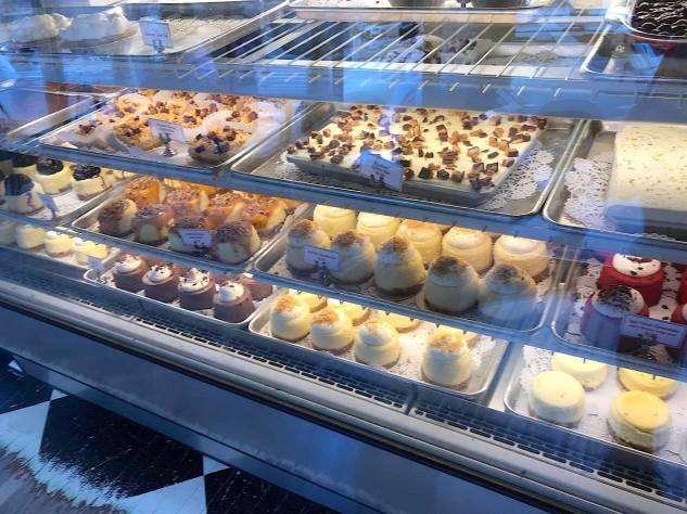 41735530_266996263928877_2397349954629664768_n